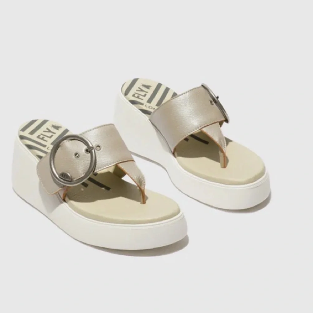 FLY London Dafi platform wedge Metallic Wedge Sandals euro 39 women’s 8.5
